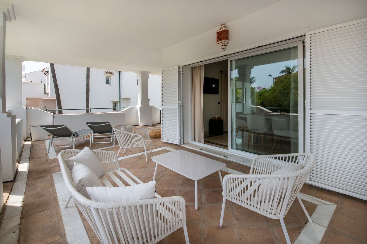 3 Bed Middle Floor Apartment in El Presidente