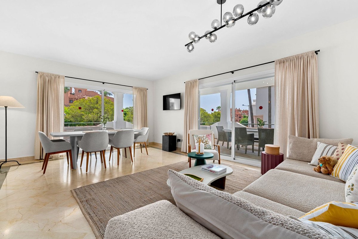 3 Bed Middle Floor Apartment in El Presidente