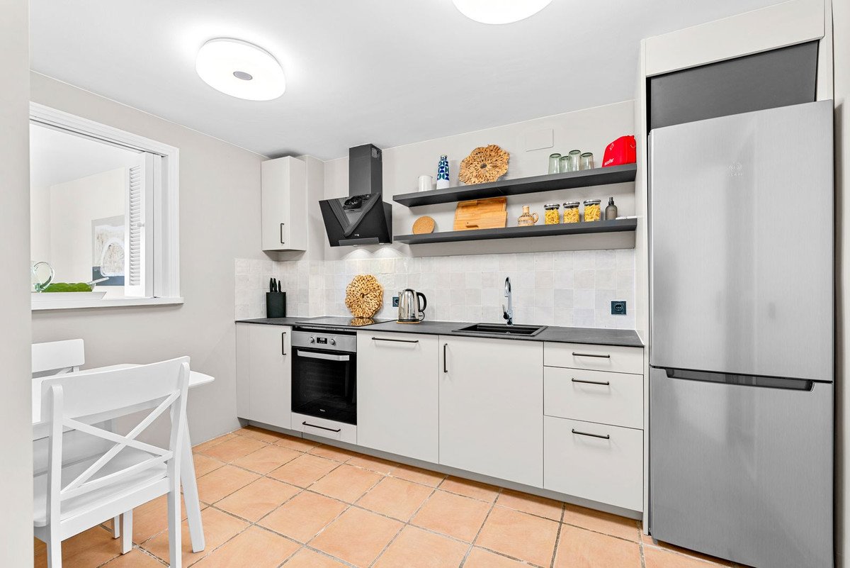 3 Bed Middle Floor Apartment in El Presidente