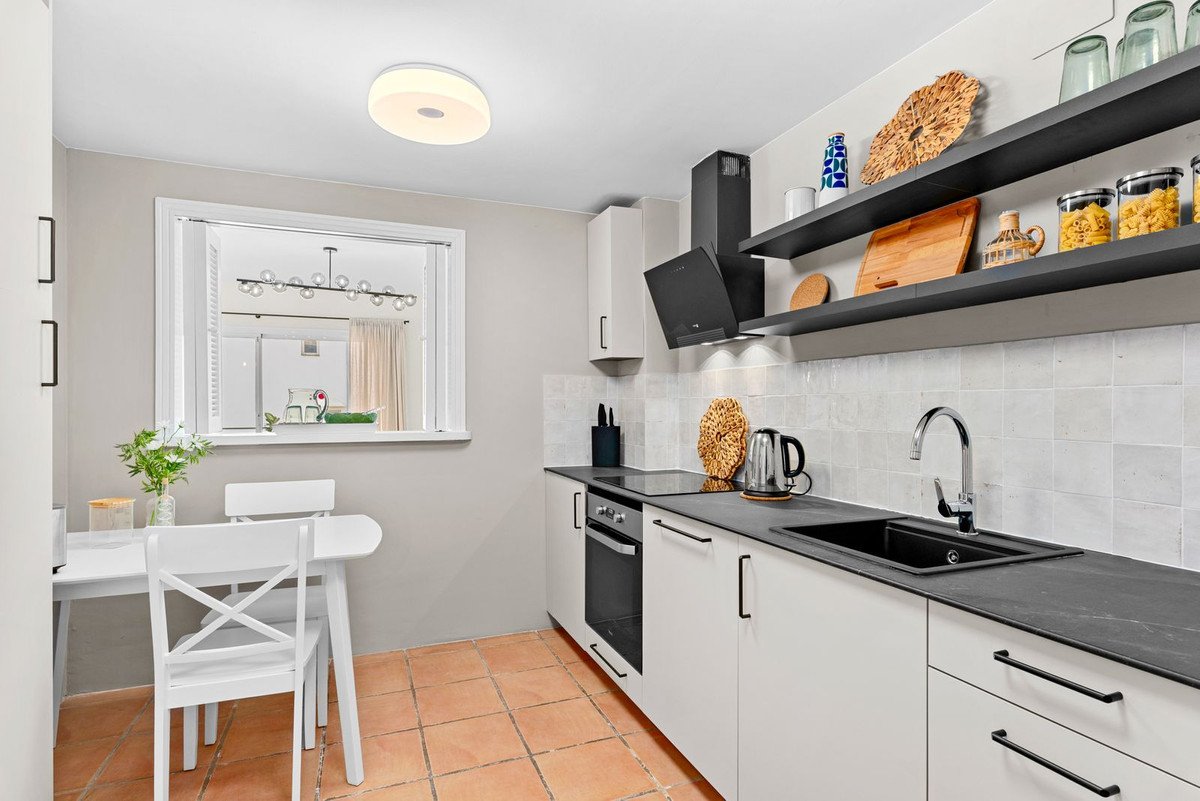 3 Bed Middle Floor Apartment in El Presidente