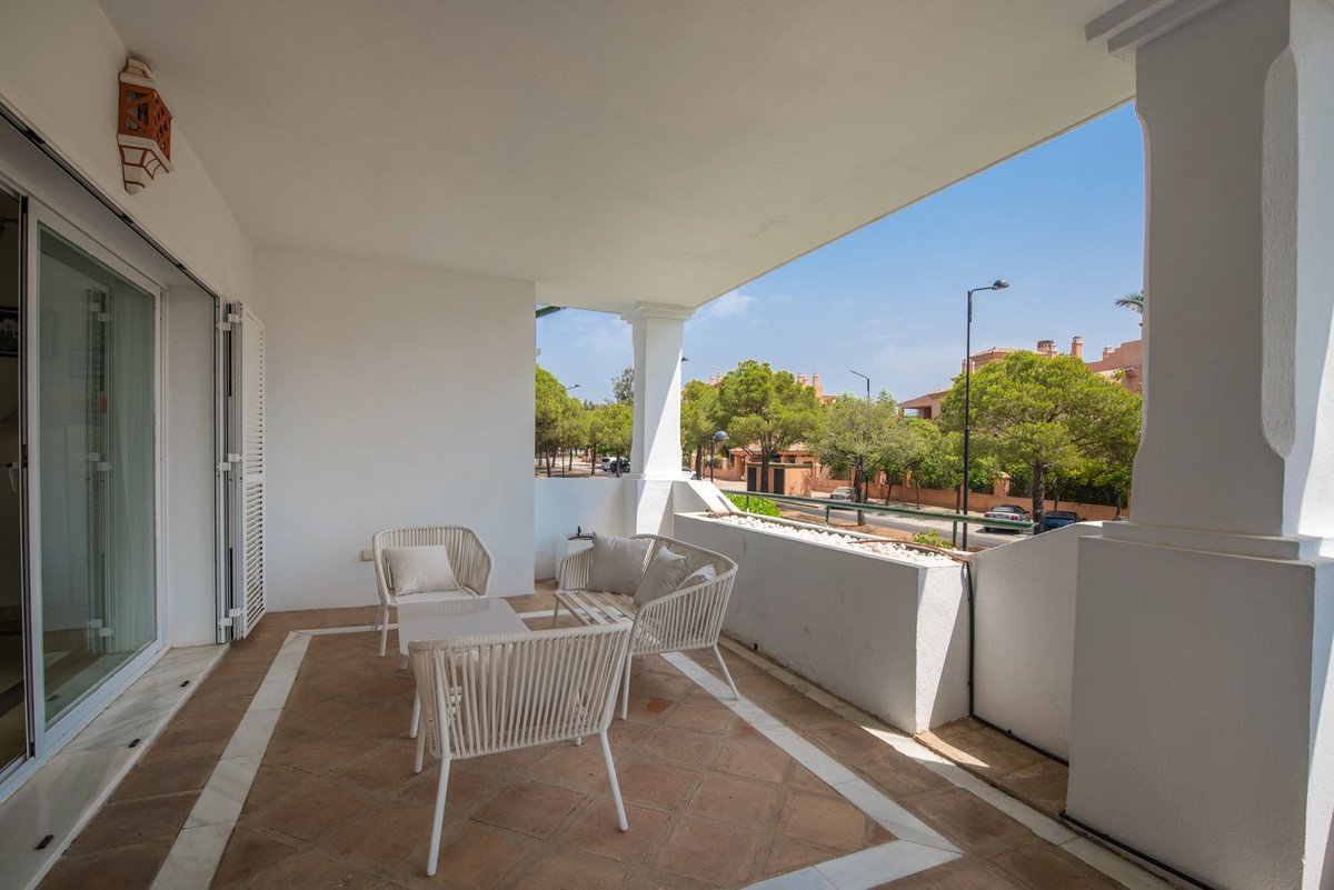 3 Bed Middle Floor Apartment in El Presidente