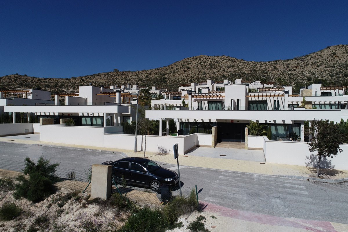 4 Bed New Development in Monforte Del Cid