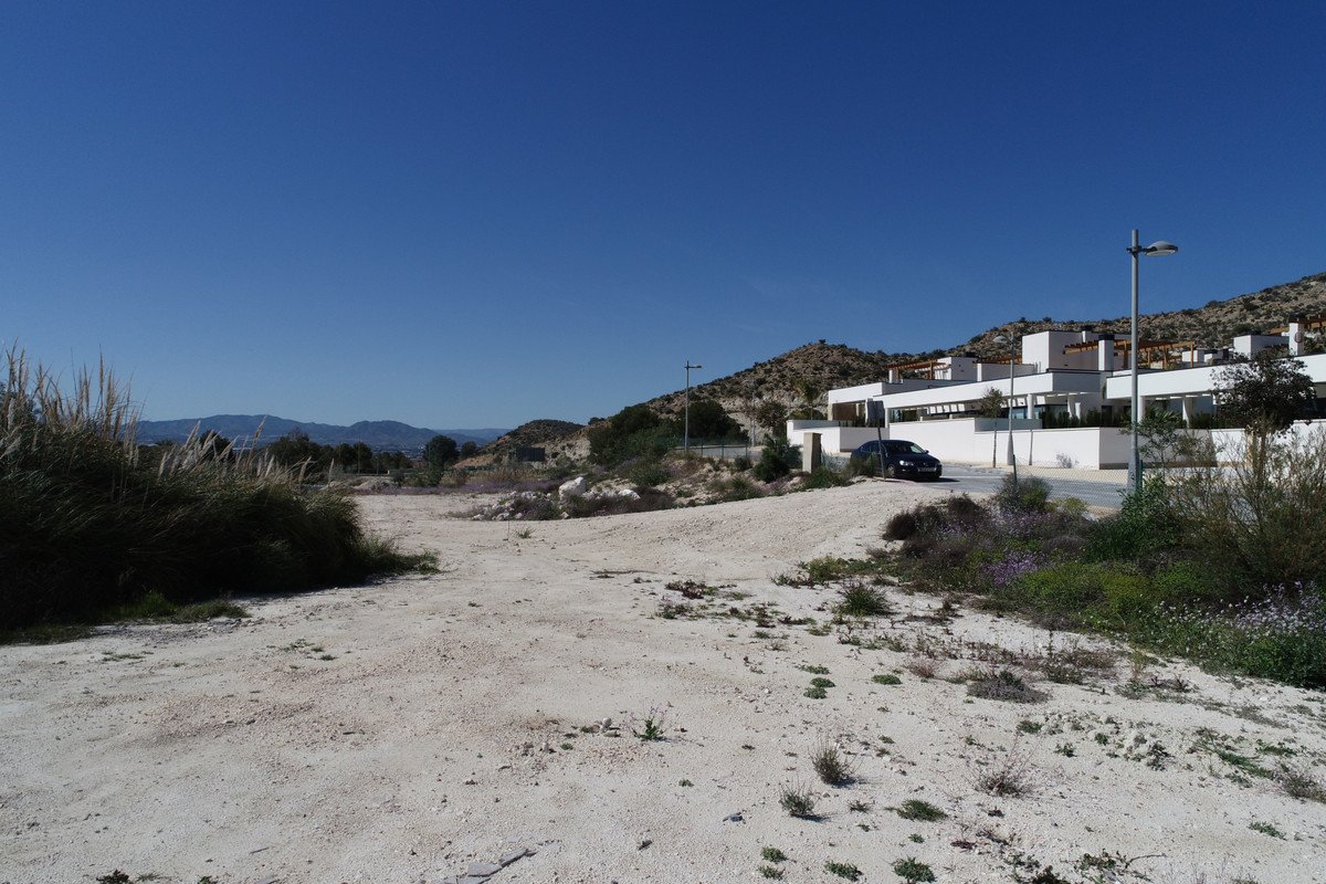 4 Bed New Development in Monforte Del Cid