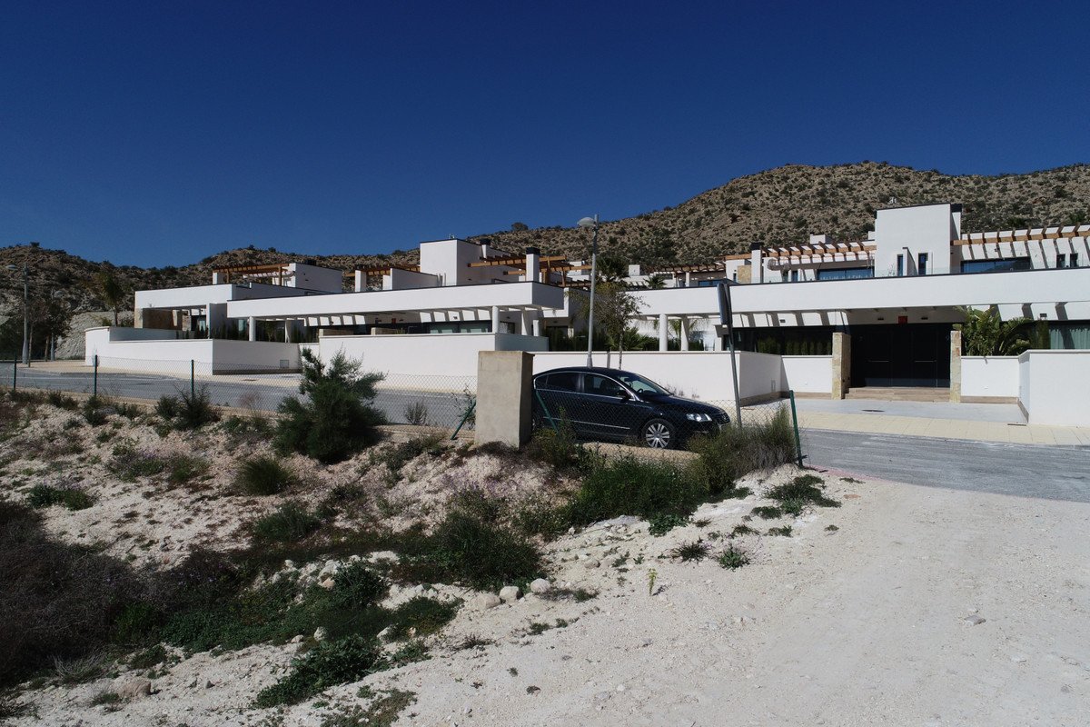 4 Bed New Development in Monforte Del Cid
