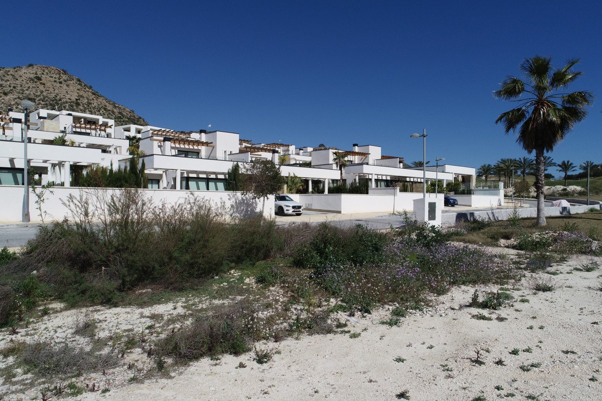 4 Bed New Development in Monforte Del Cid