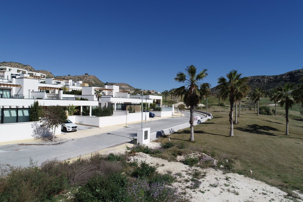 4 Bed New Development in Monforte Del Cid