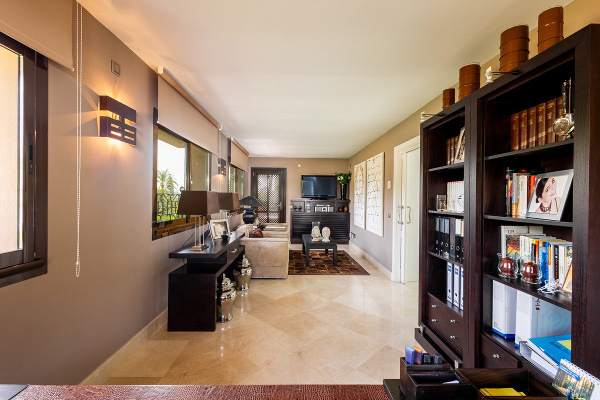 4 Bed Detached Villa in Los Monteros