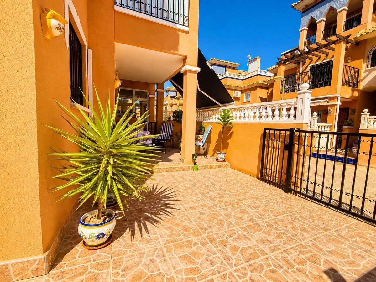 2 Bed Bungalow in Playa Flamenca
