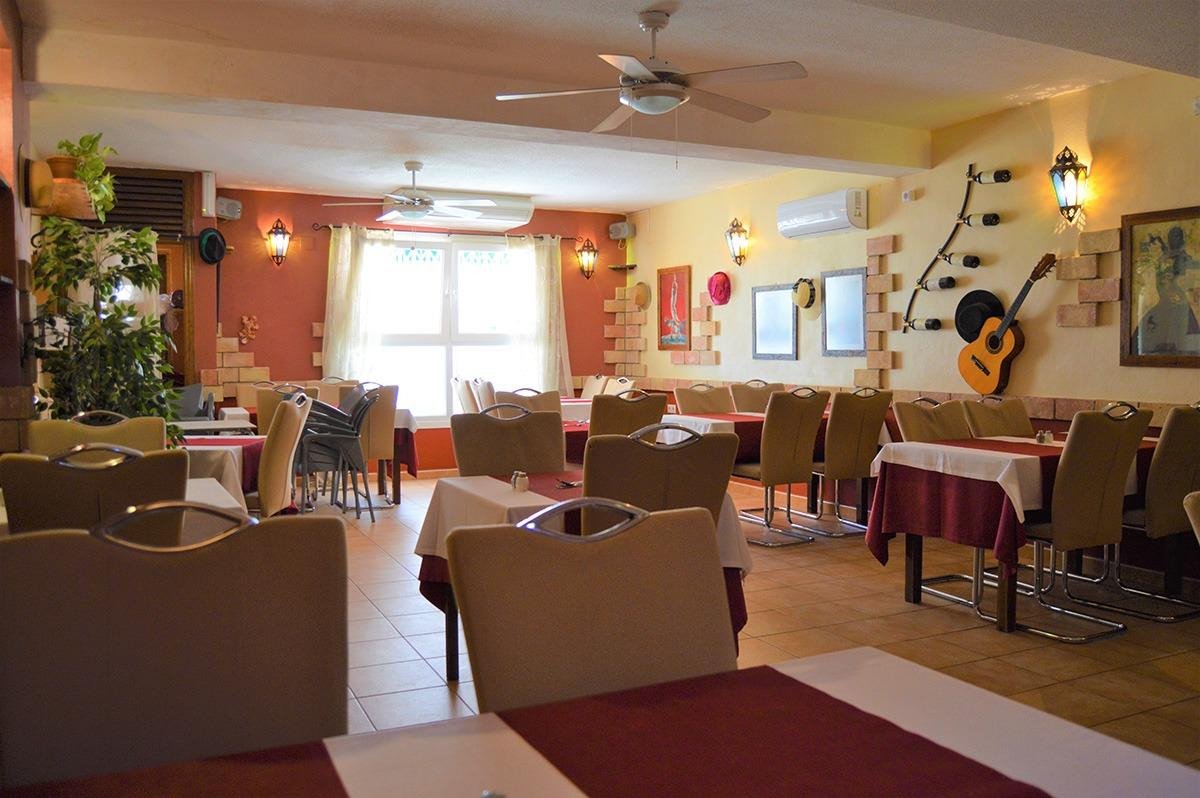 Commercial Premises in La Veleta