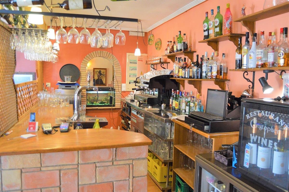 Commercial Premises in La Veleta