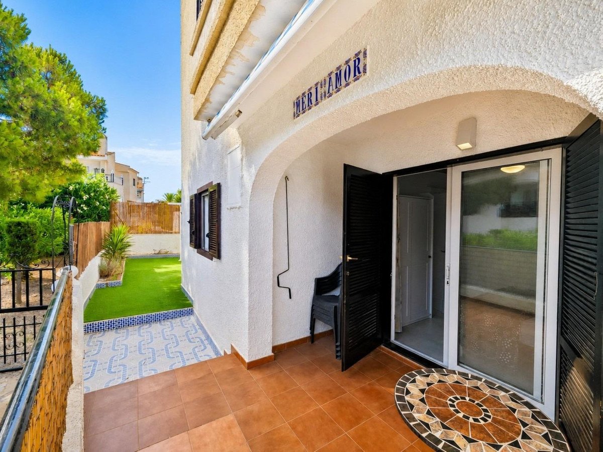 2 Bed Bungalow in Cabo Roig