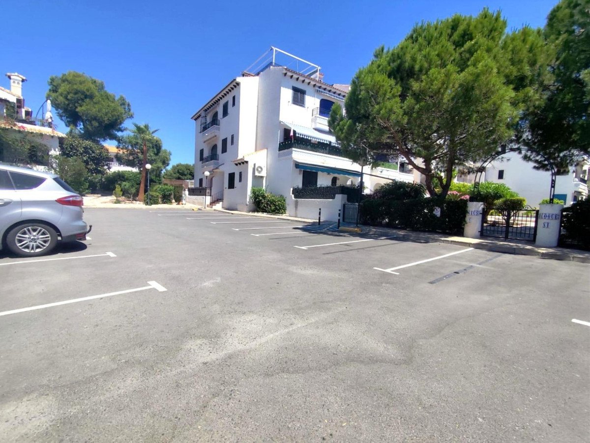 2 Bed Bungalow in Cabo Roig