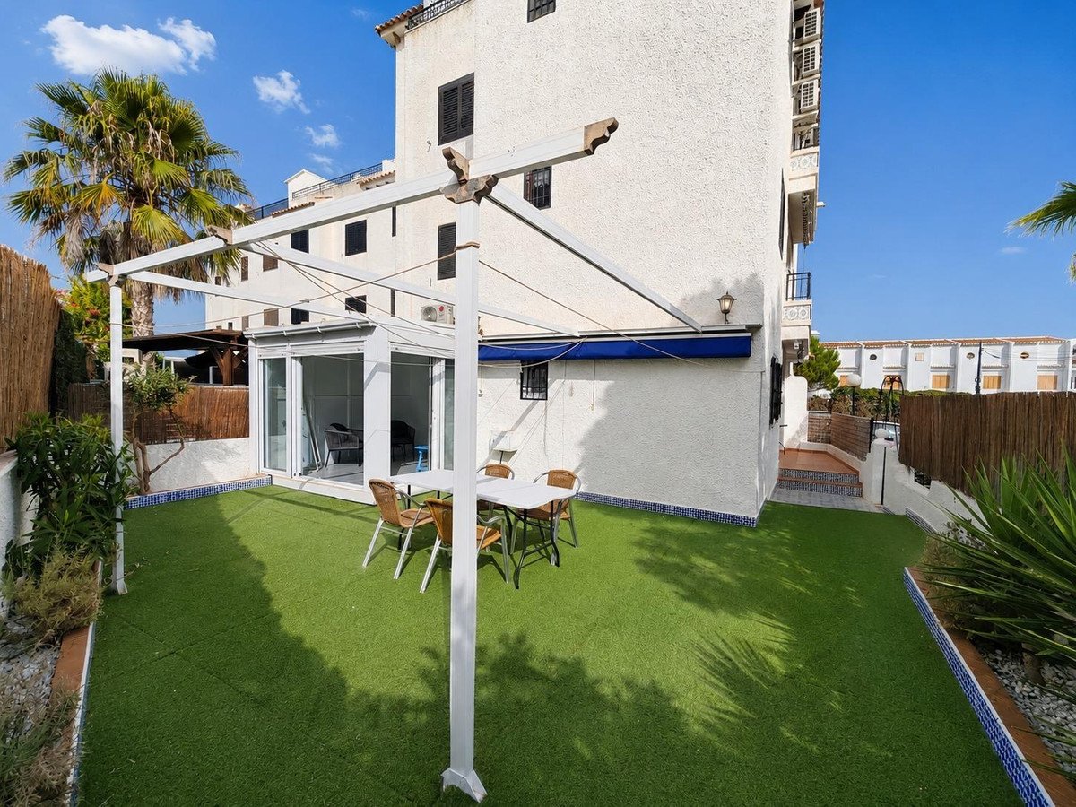 2 Bed Bungalow in Cabo Roig
