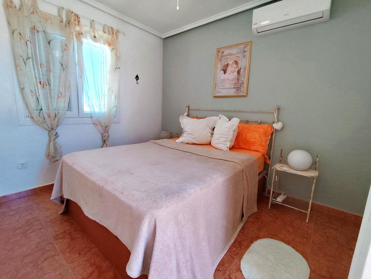 4 Bed Detached Villa in Orihuela Costa