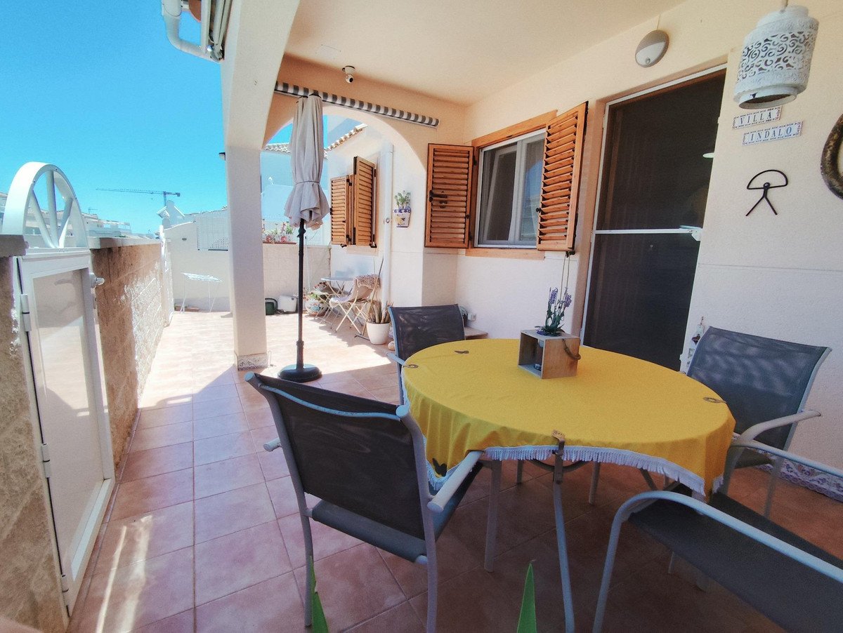 4 Bed Detached Villa in Orihuela Costa