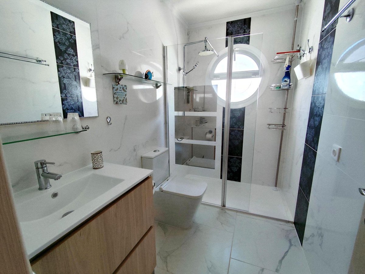 4 Bed Detached Villa in Orihuela Costa