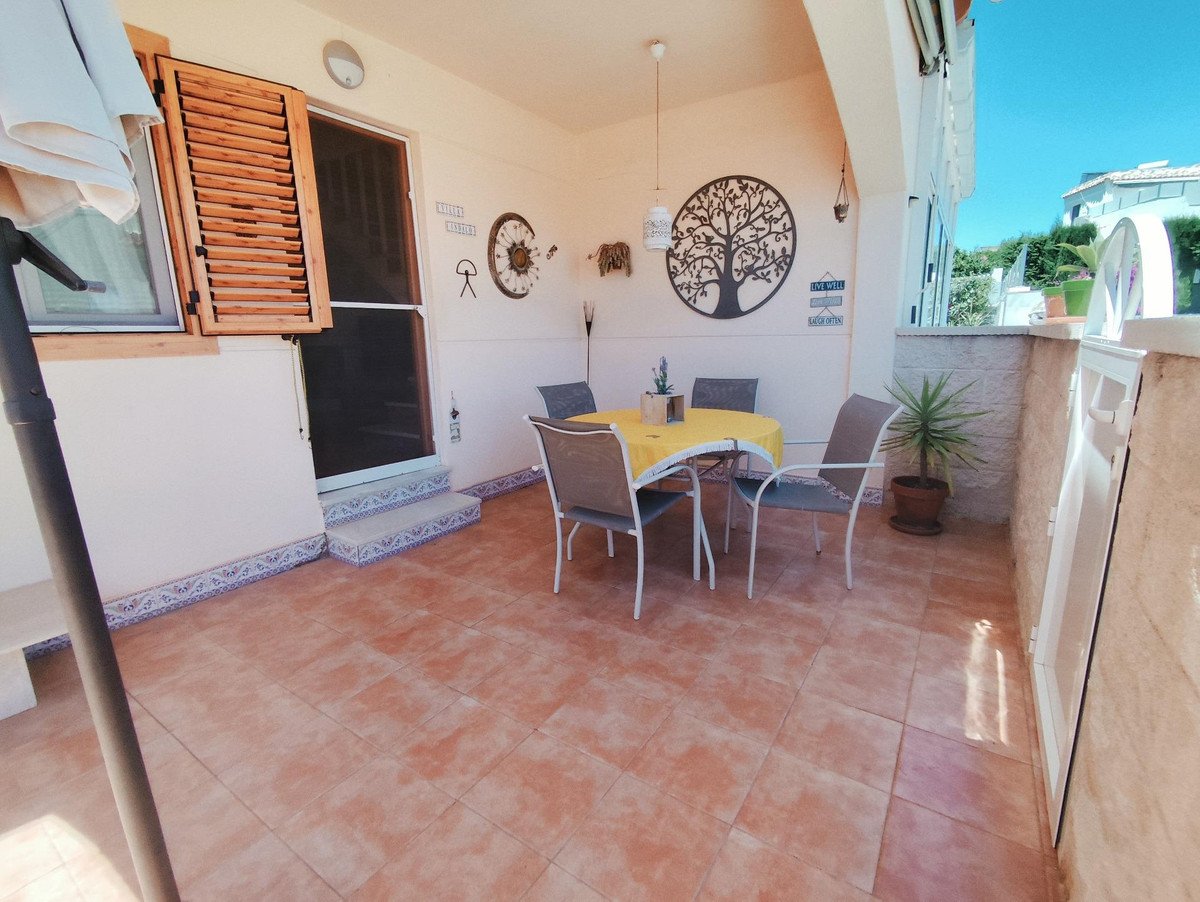 4 Bed Detached Villa in Orihuela Costa