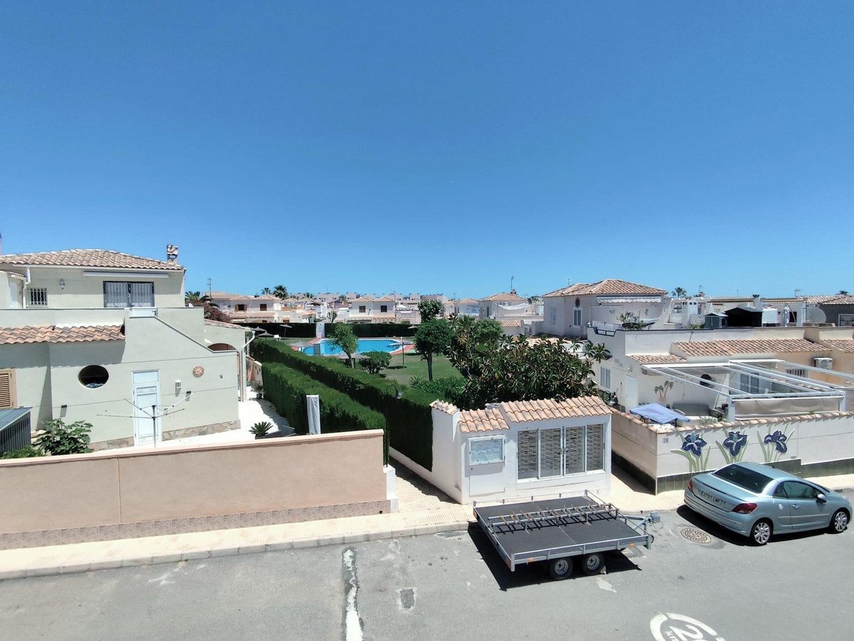 4 Bed Detached Villa in Orihuela Costa