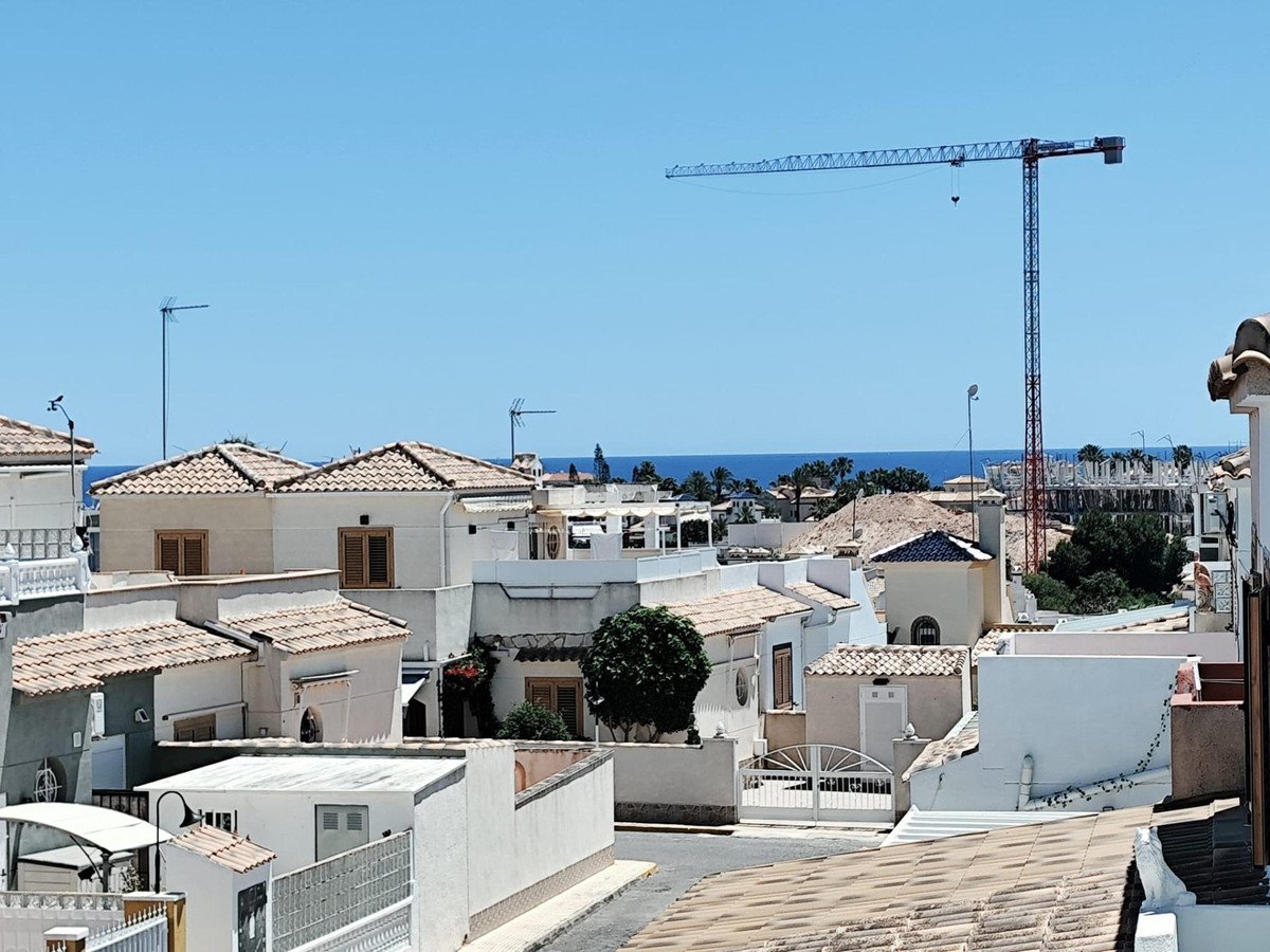 4 Bed Detached Villa in Orihuela Costa