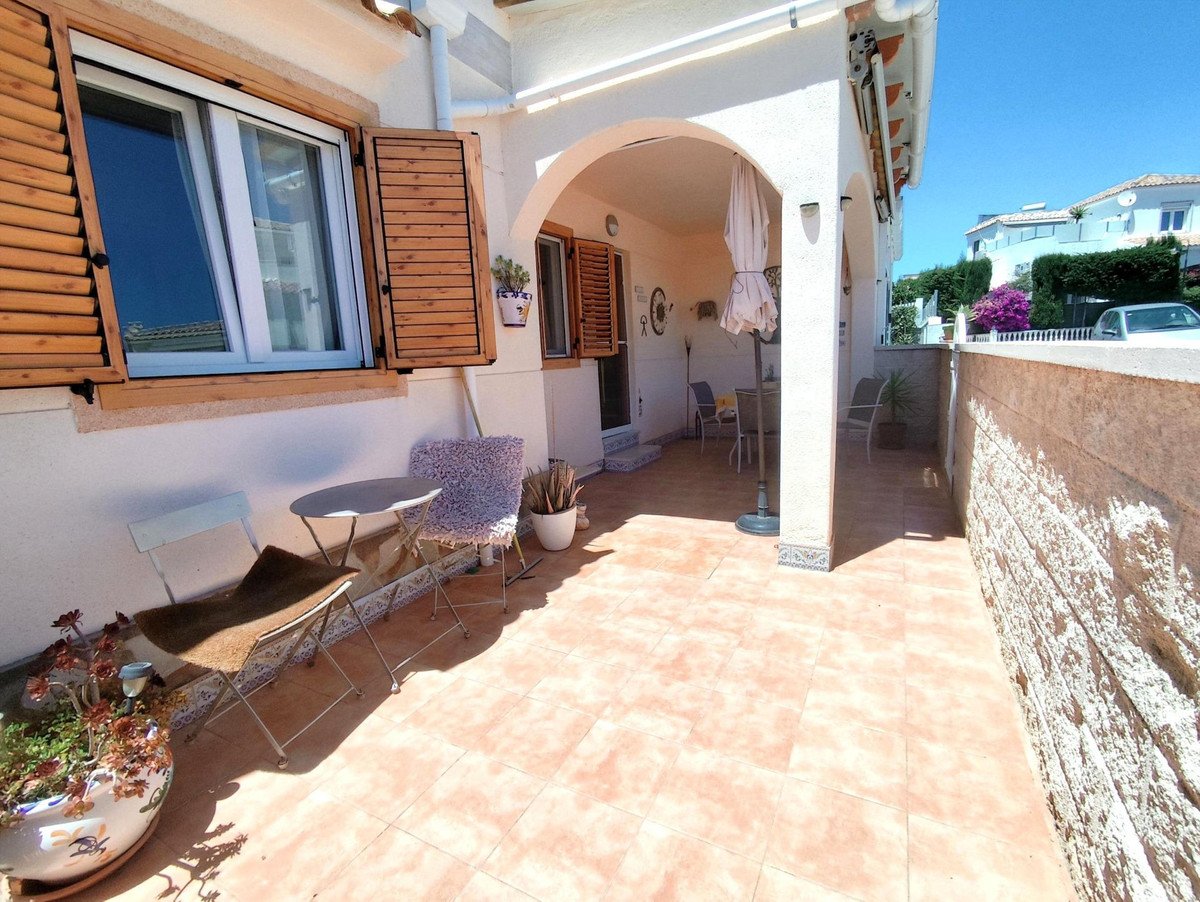 4 Bed Detached Villa in Orihuela Costa