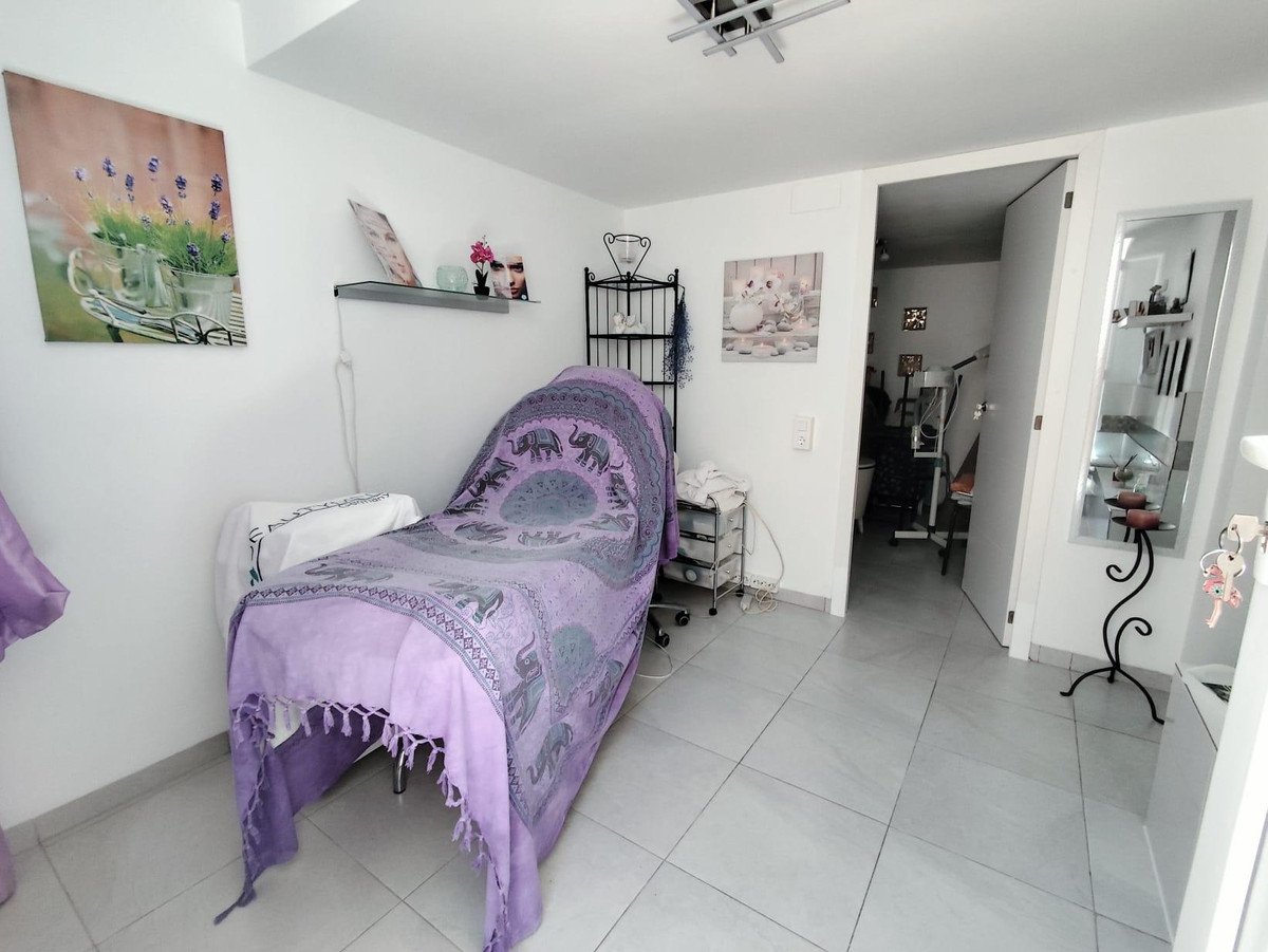 4 Bed Detached Villa in Orihuela Costa