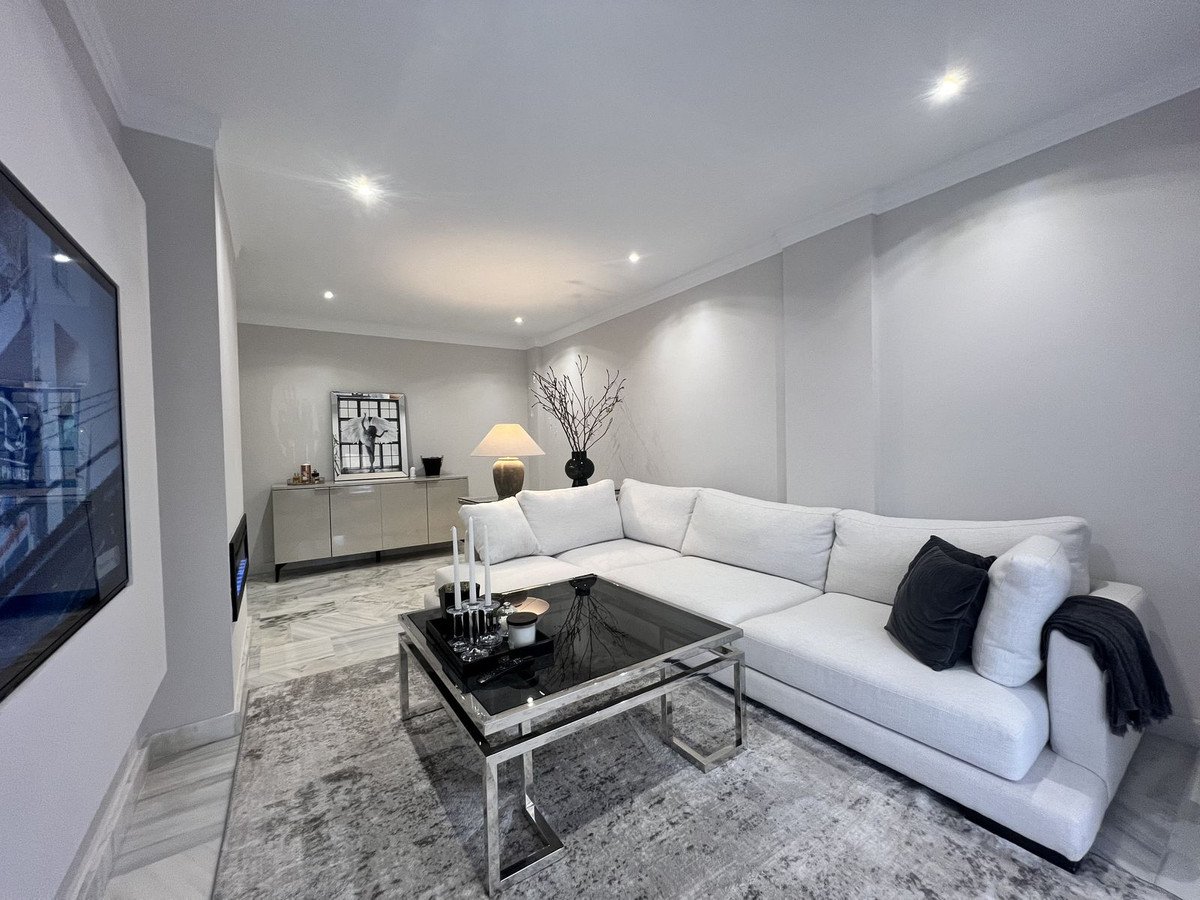 1 Bed Middle Floor Apartment in Benahavís