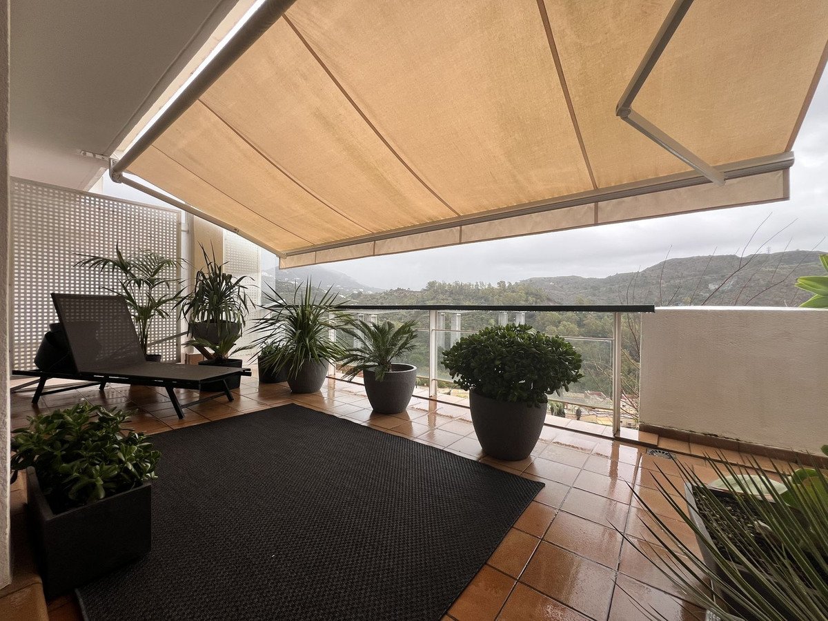 1 Bed Middle Floor Apartment in Benahavís