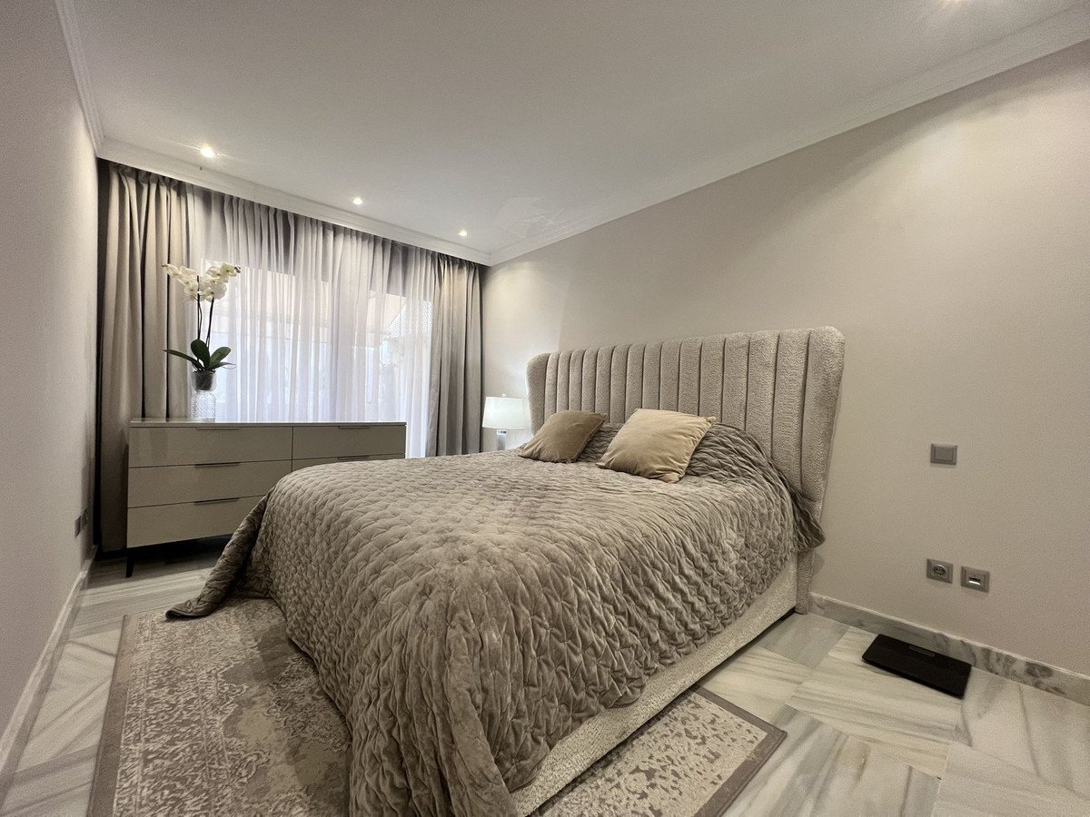 1 Bed Middle Floor Apartment in Benahavís