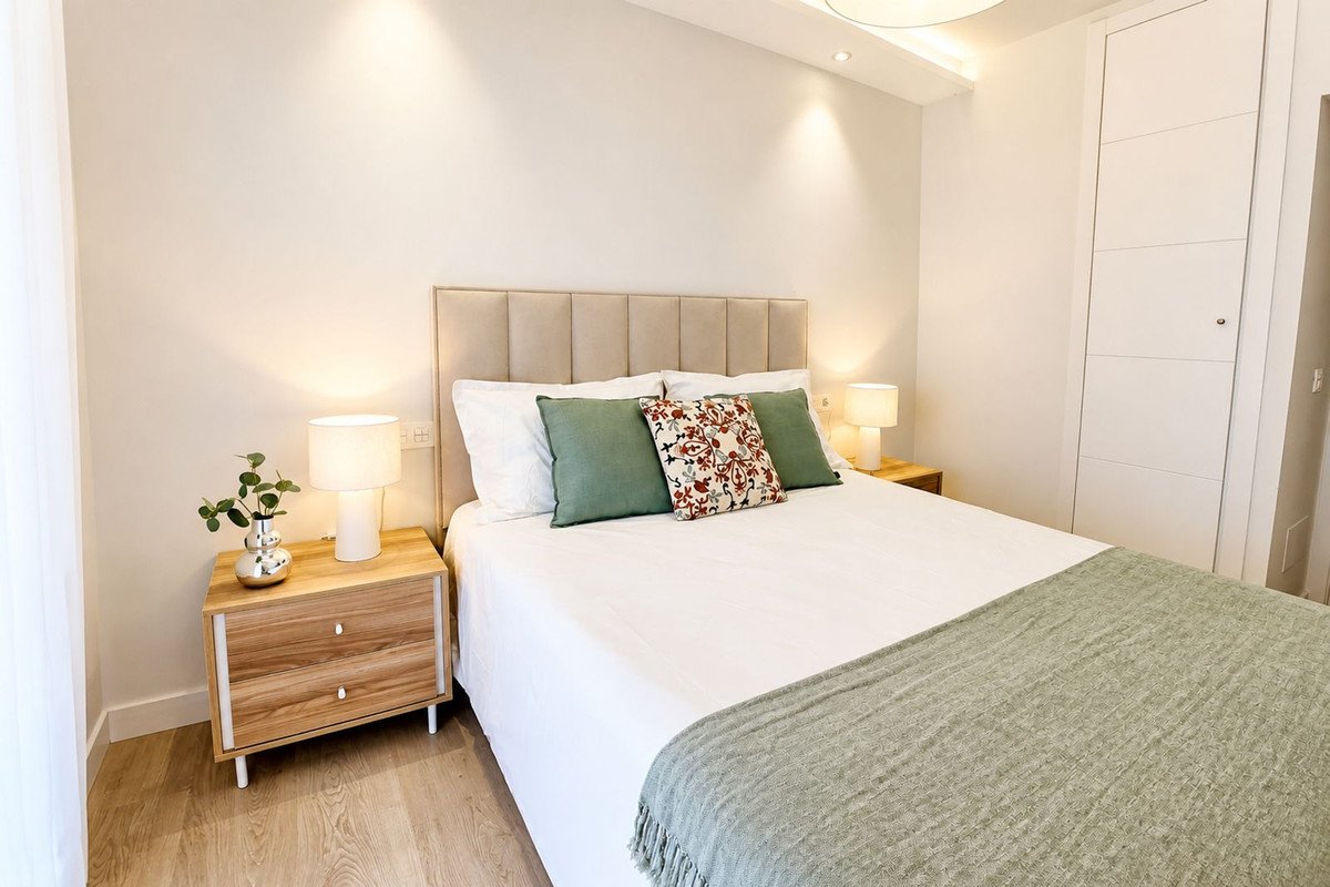 2 Bed Middle Floor Apartment in San Luis de Sabinillas