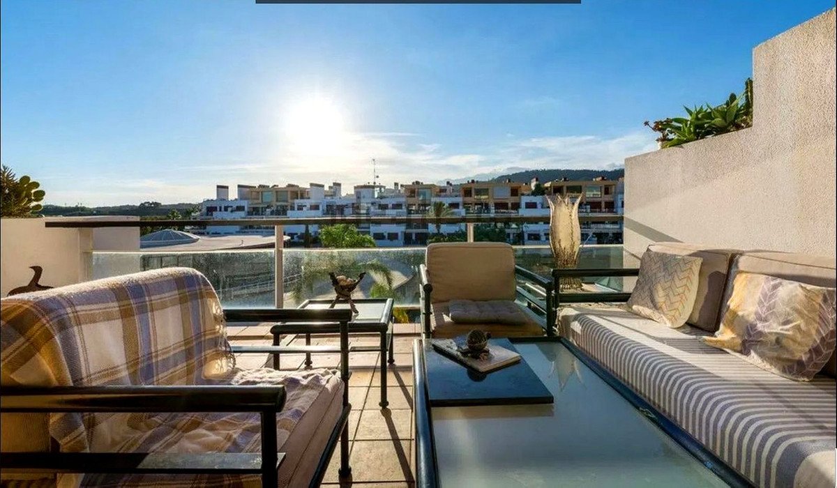 3 Bed Penthouse Duplex in Benahavís