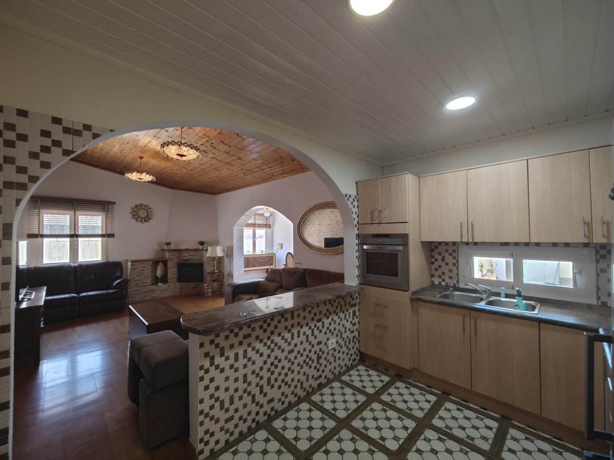 2 Bed Detached Villa in Orihuela Costa