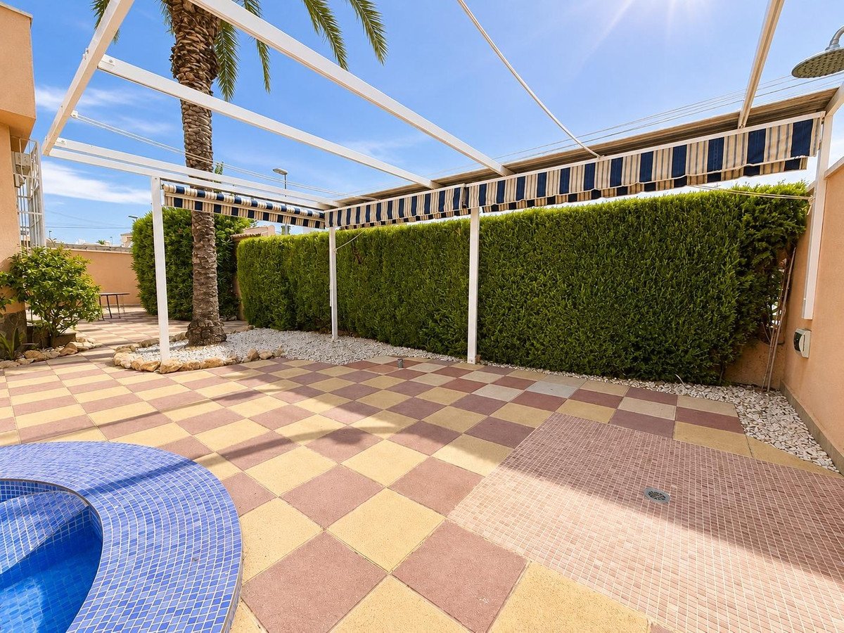 3 Bed Detached Villa in Mil Palmeras