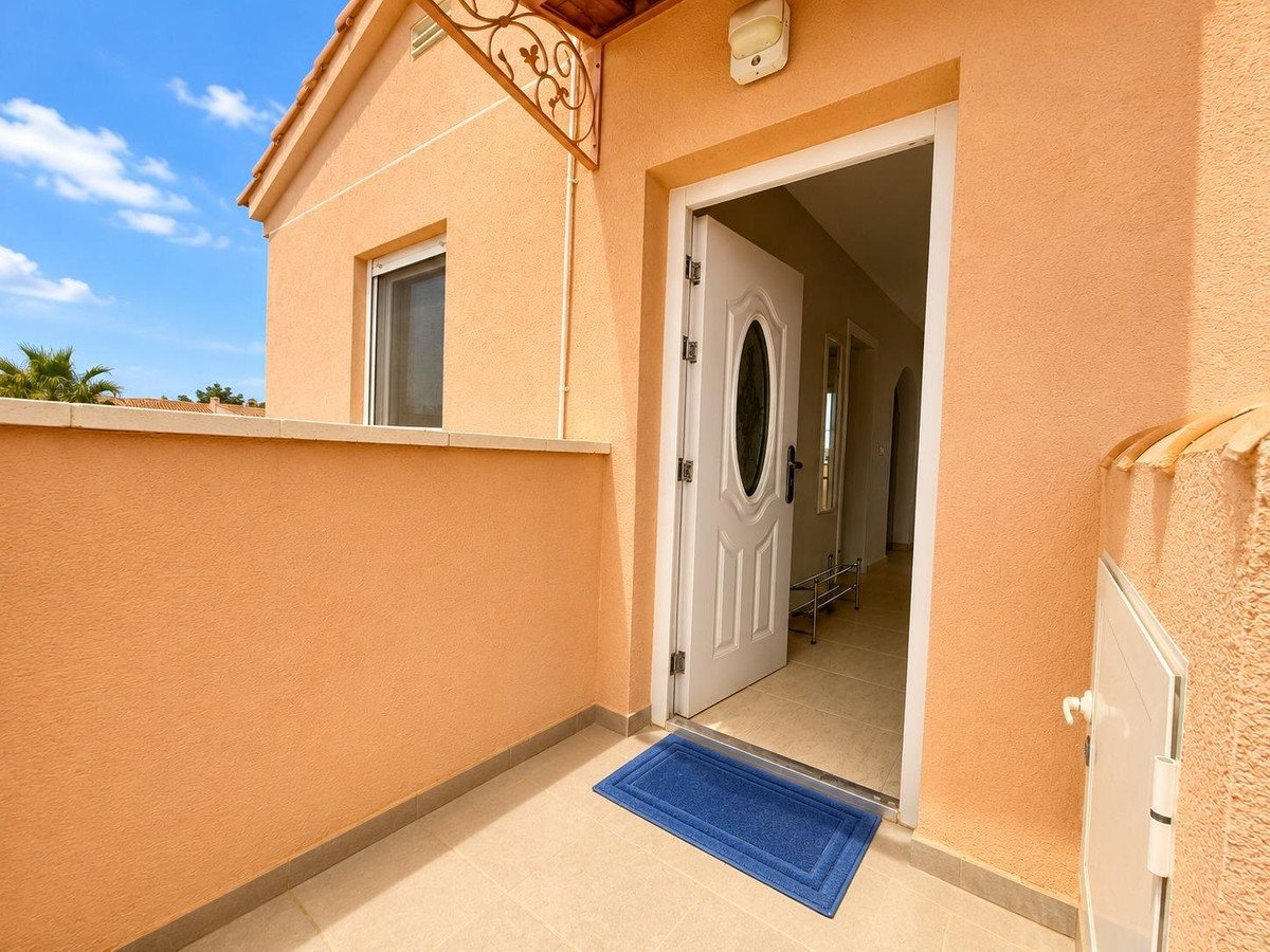 3 Bed Detached Villa in Mil Palmeras