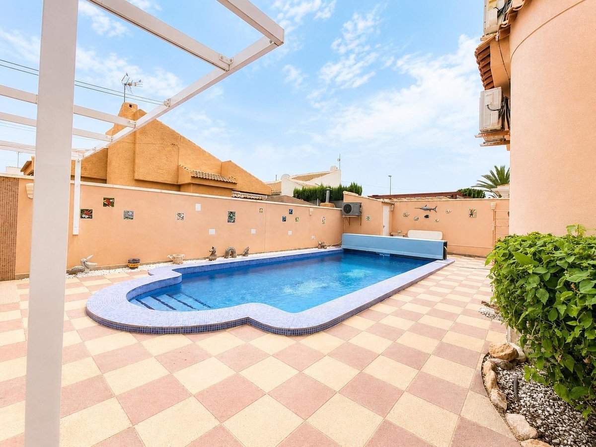 3 Bed Detached Villa in Mil Palmeras