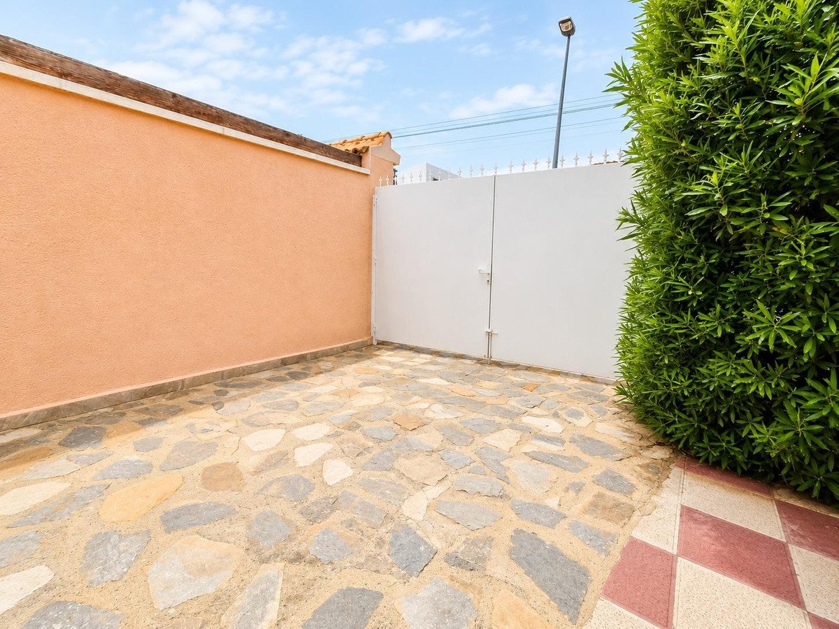 3 Bed Detached Villa in Mil Palmeras