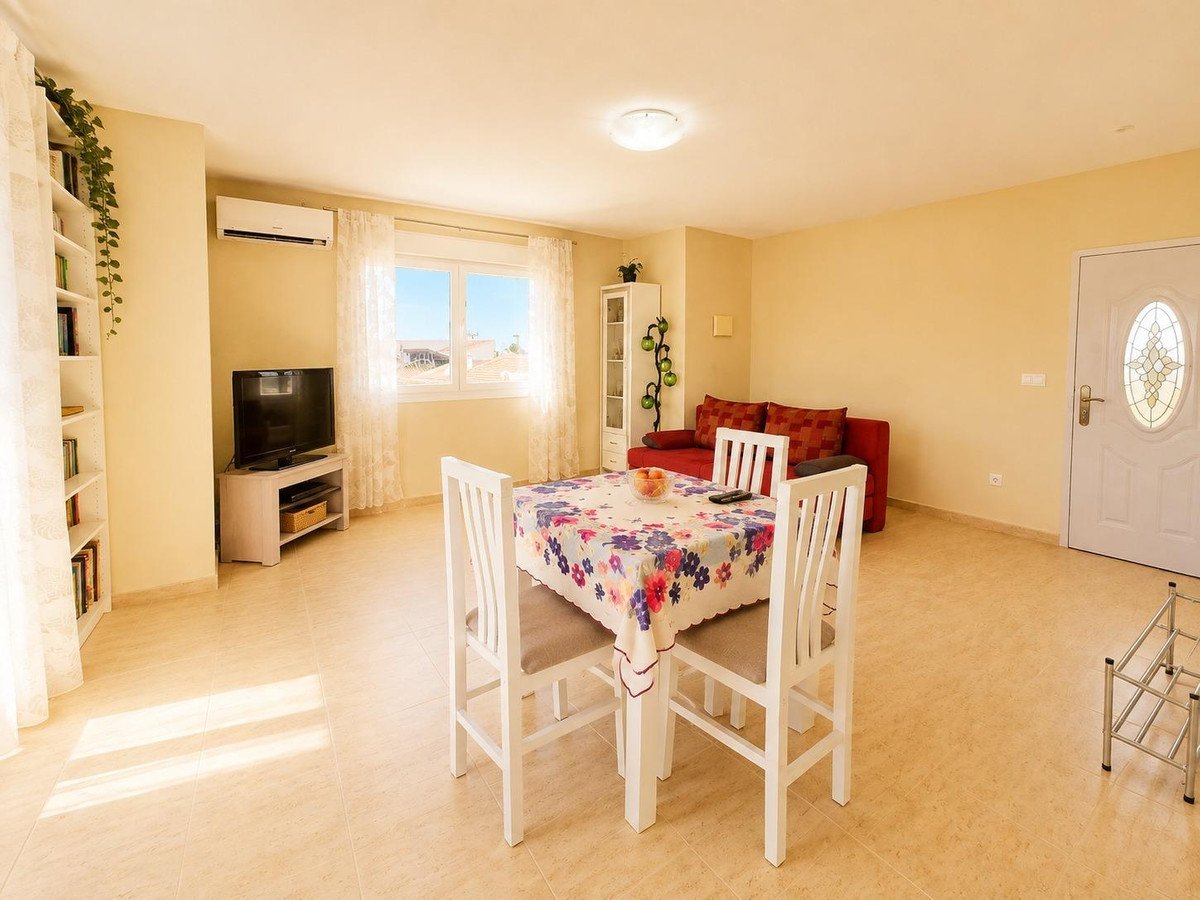 3 Bed Detached Villa in Mil Palmeras