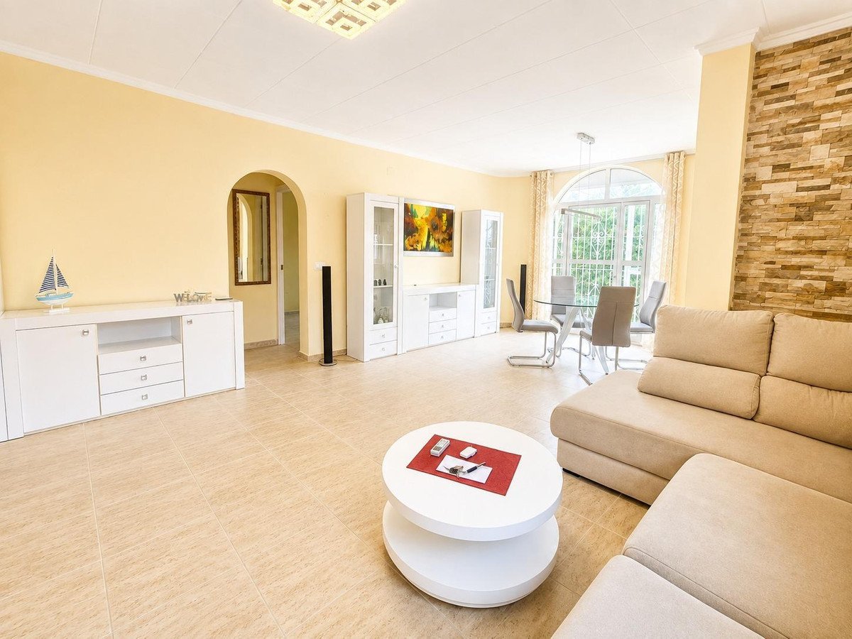 3 Bed Detached Villa in Mil Palmeras