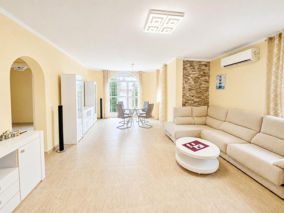 3 Bed Detached Villa in Mil Palmeras