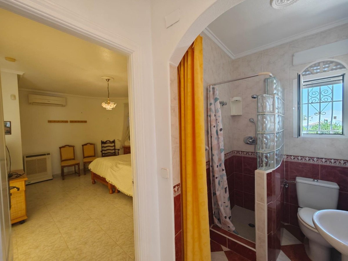 3 Bed Detached Villa in La Siesta