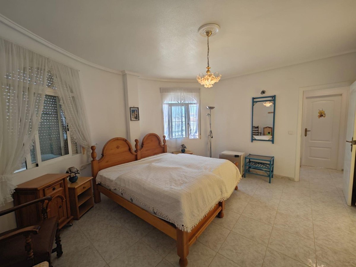 3 Bed Detached Villa in La Siesta