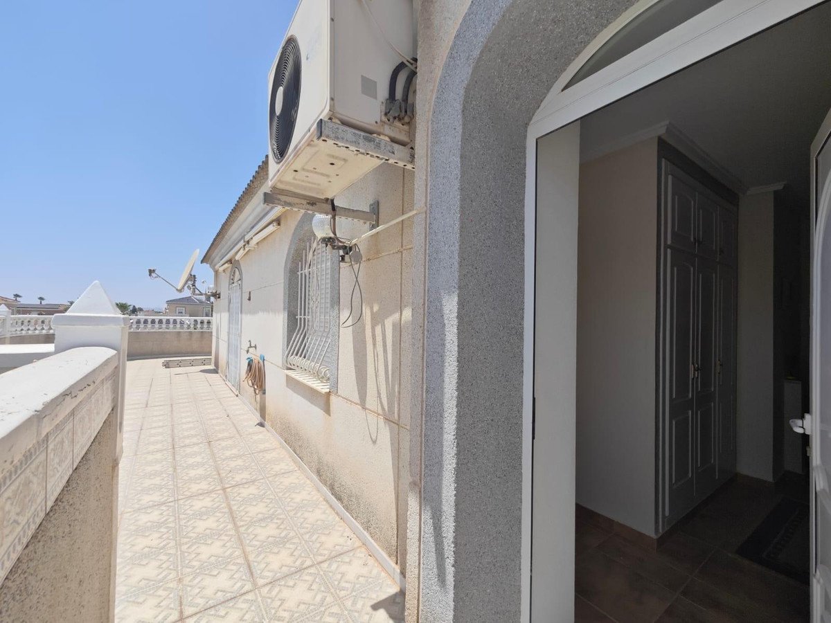 3 Bed Detached Villa in La Siesta