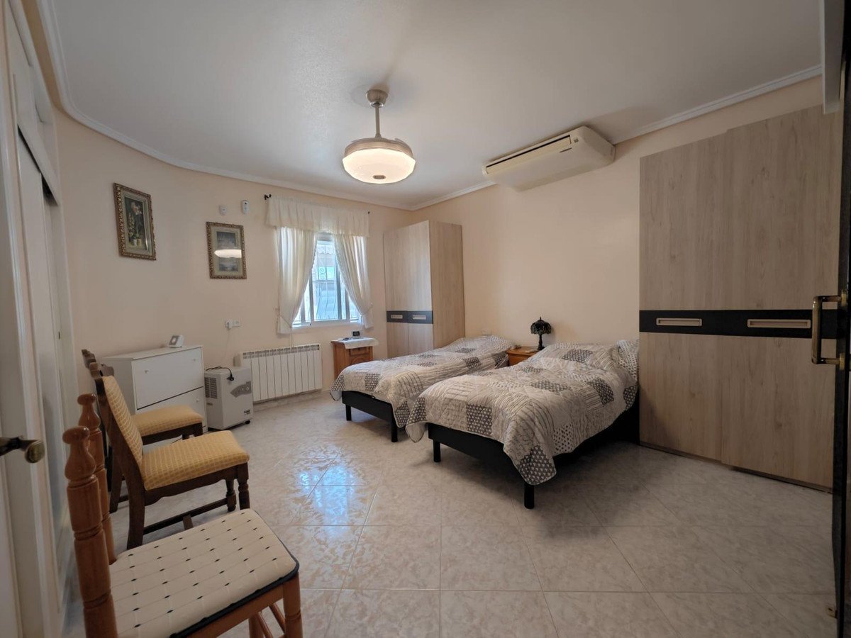 3 Bed Detached Villa in La Siesta