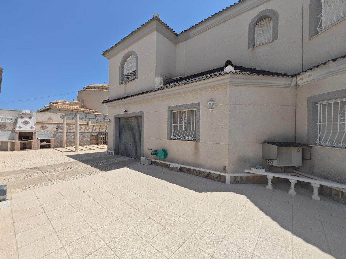 3 Bed Detached Villa in La Siesta