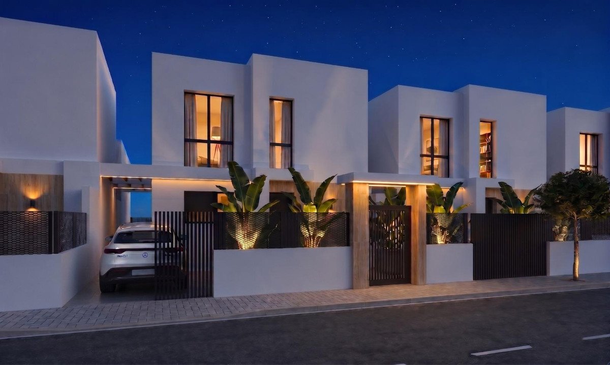 3 Bed New Development in Santa Rosalia Lake and Life Resort