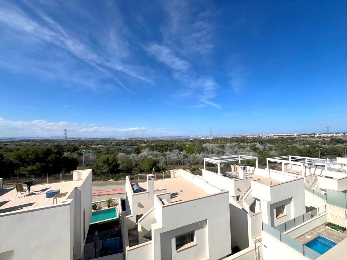 3 Bed Detached Villa in Orihuela Costa
