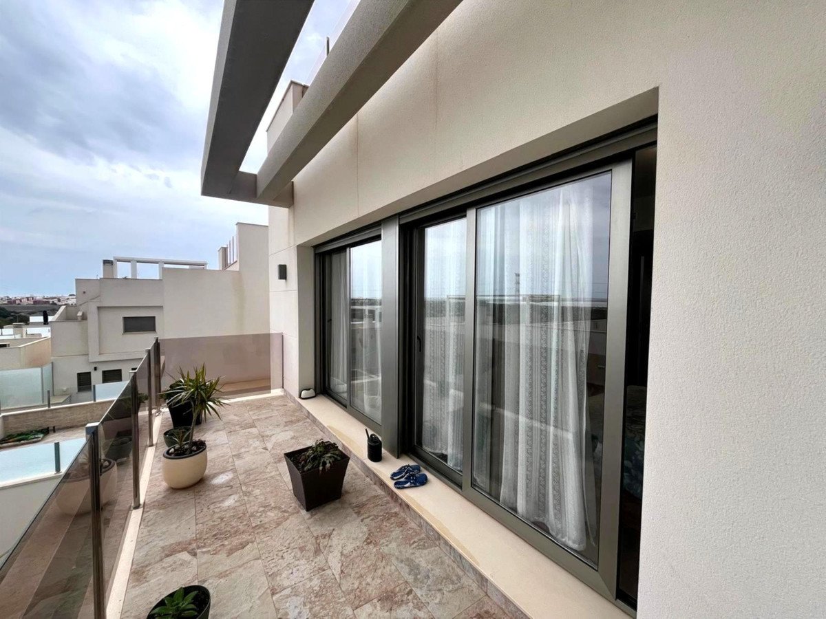 3 Bed Detached Villa in Orihuela Costa
