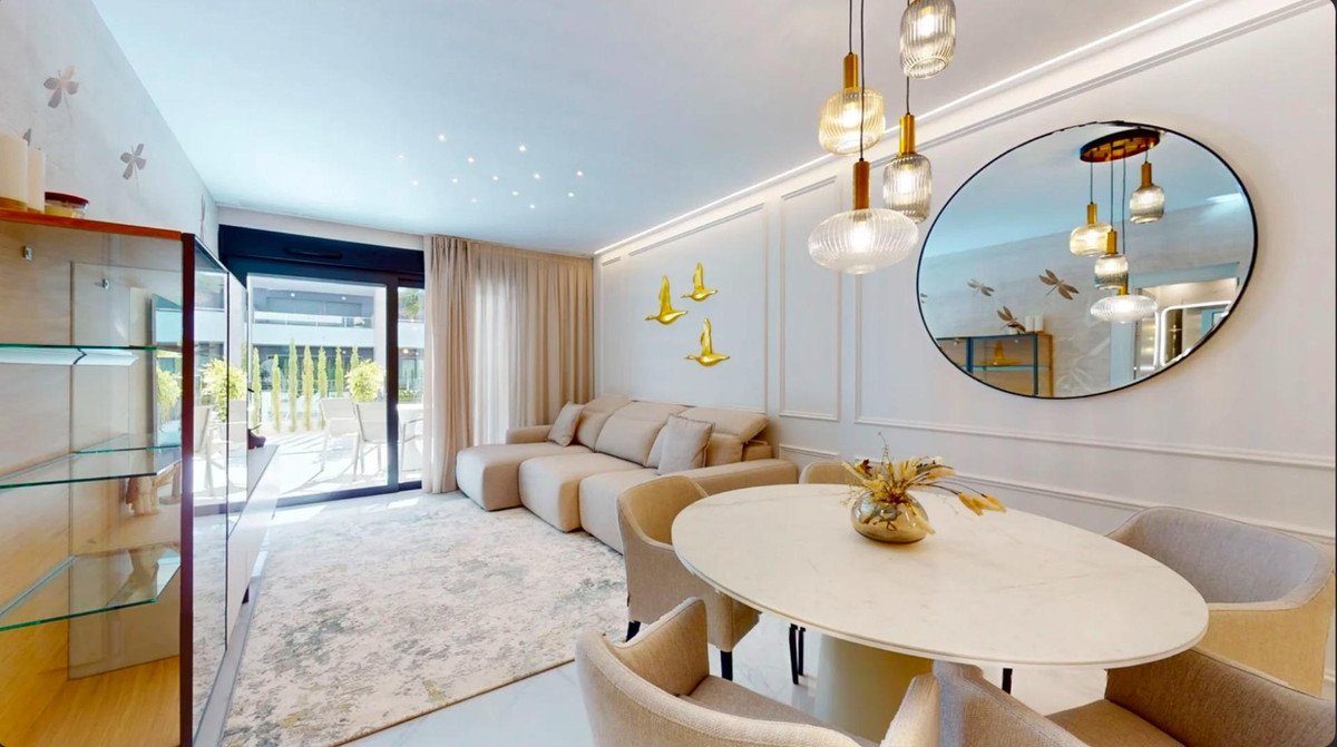 2 Bed Ground Floor Apartment in Playa Flamenca