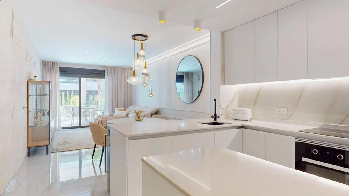 2 Bed Ground Floor Apartment in Playa Flamenca