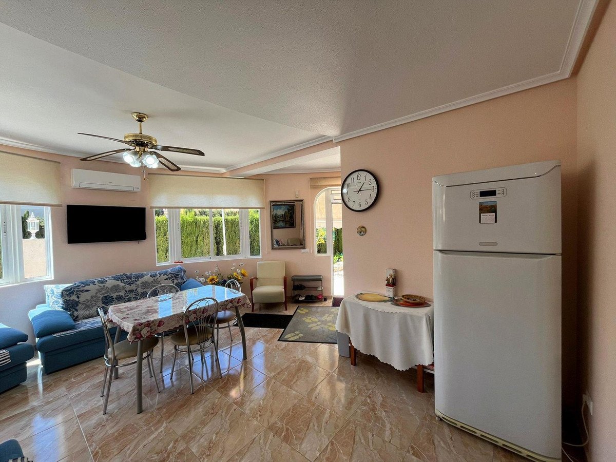 3 Bed Detached Villa in Playa Flamenca