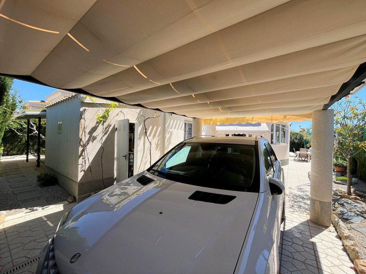 3 Bed Detached Villa in Playa Flamenca